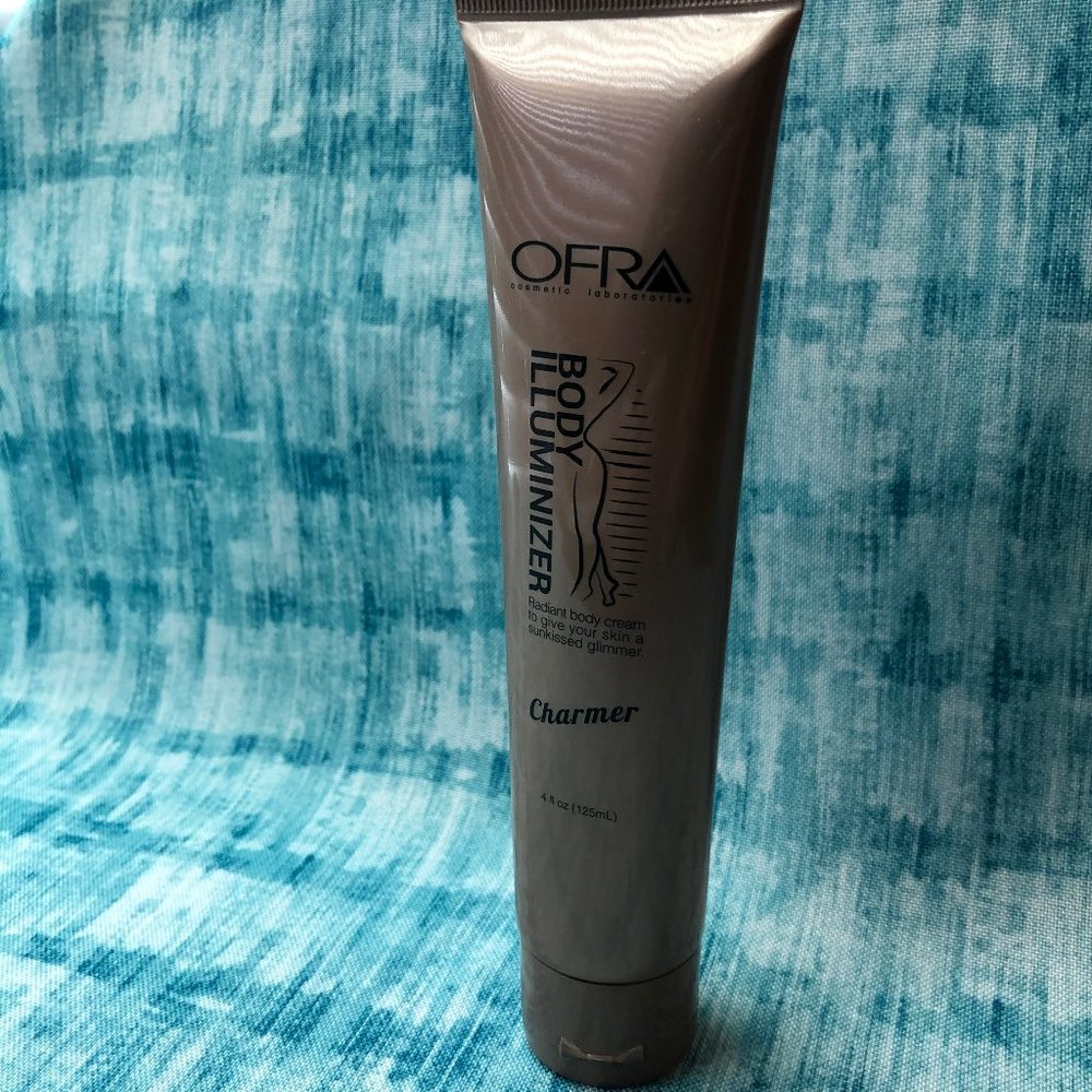 OFRA Body Illuminizer Charmer 4oz